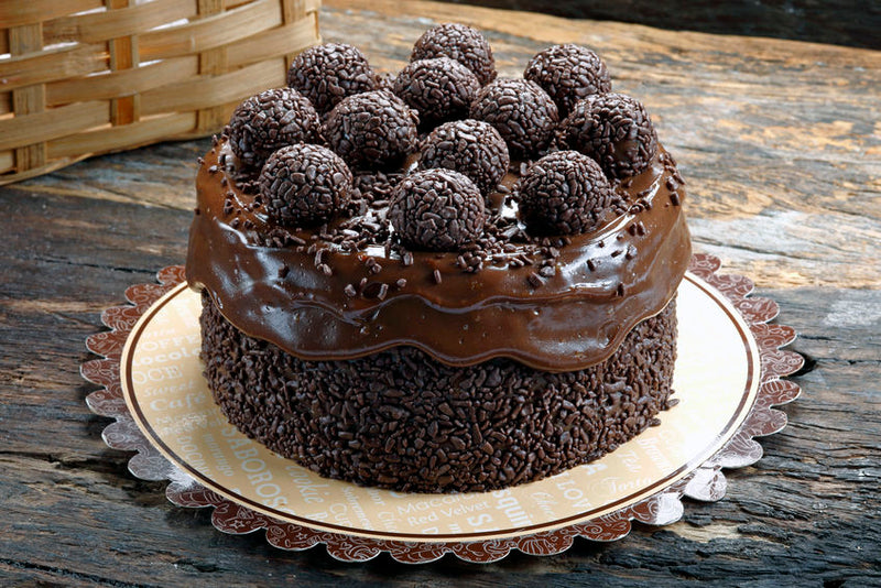 Bolo de Brigadeiro (10 a 13 pedaços)